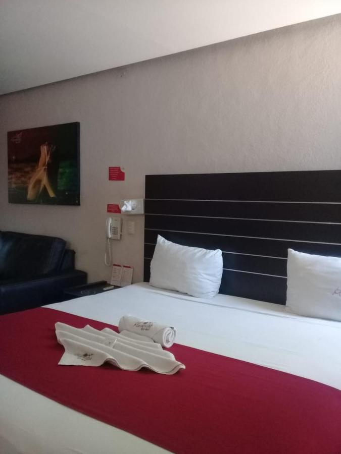Auto Hotel Las Maravillas Santa Cruz Xoxocotlan Bagian luar foto
