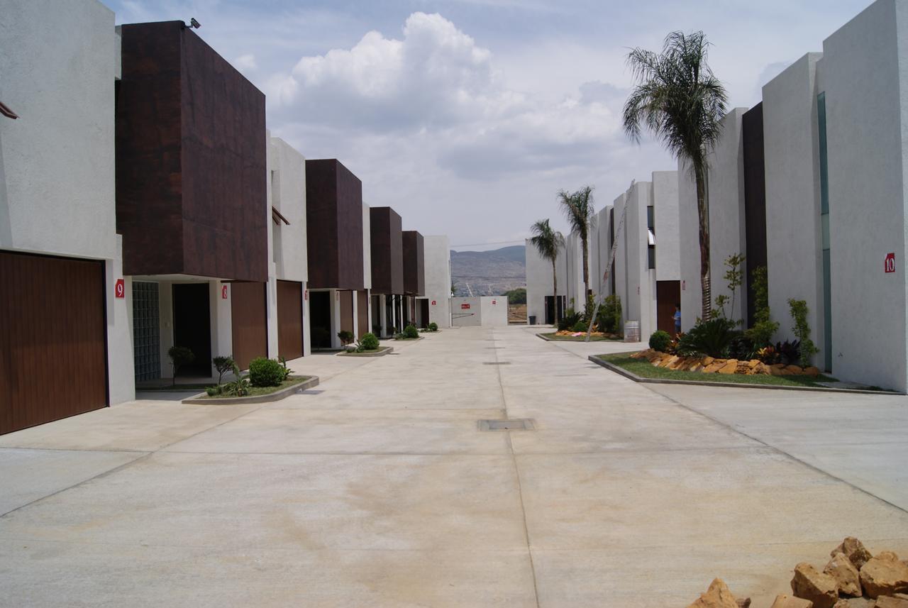 Auto Hotel Las Maravillas Santa Cruz Xoxocotlan Bagian luar foto